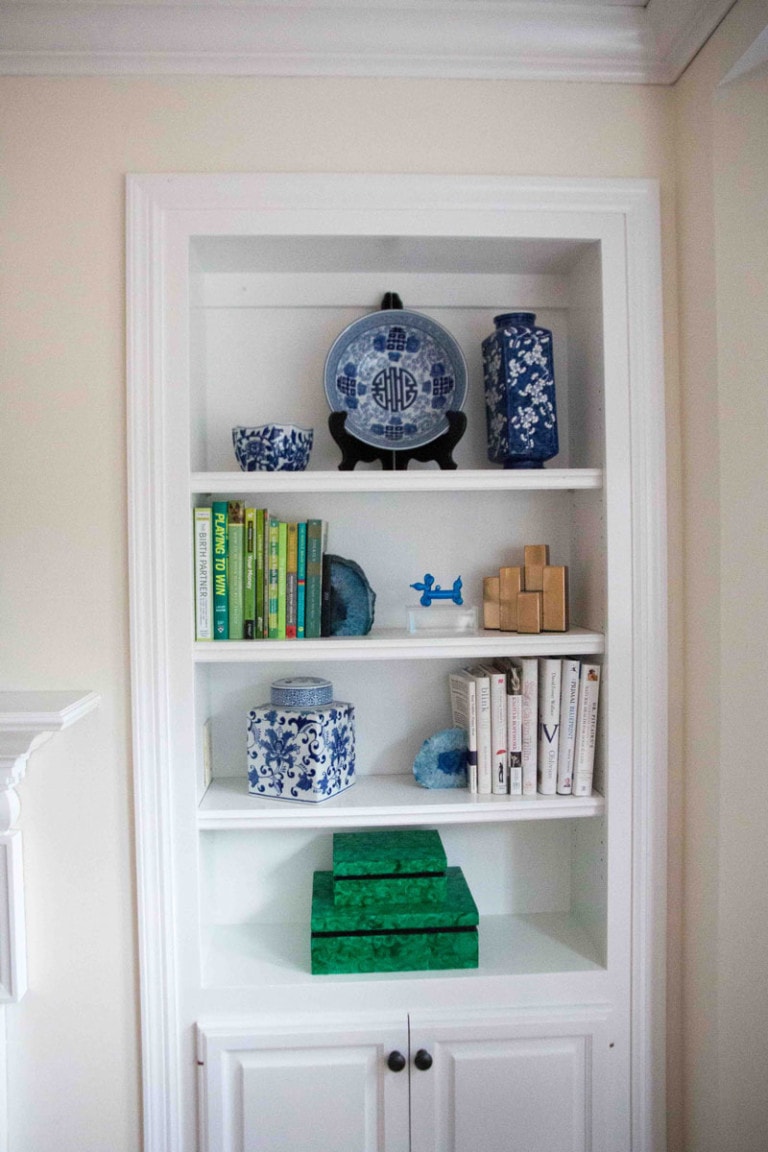 Designer Secrets: How to Style a Bookshelf in 5 Steps - DIY Decor Mom